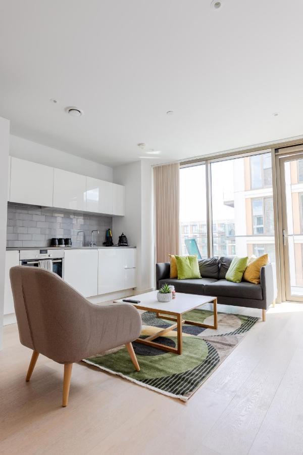 Dockside With Scenic Views Apartamento